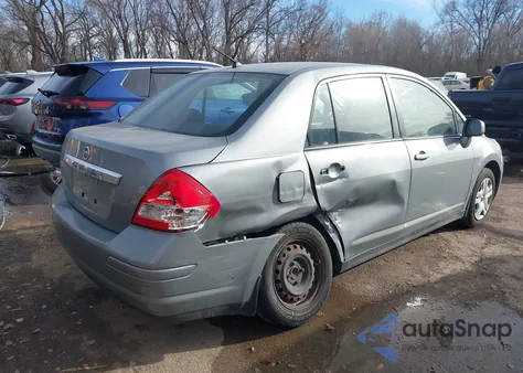 2010 Nissan Versa 1.8S из США, поврежденный, VIN 3N1BC1AP8AL410716
